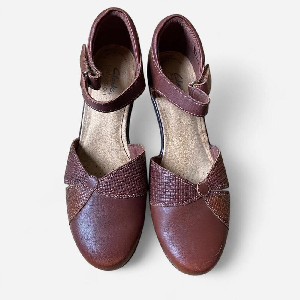 Clarks Mary Jane Shoes Womens 9.5 W Brown Leather Wide Comfort Low Heel